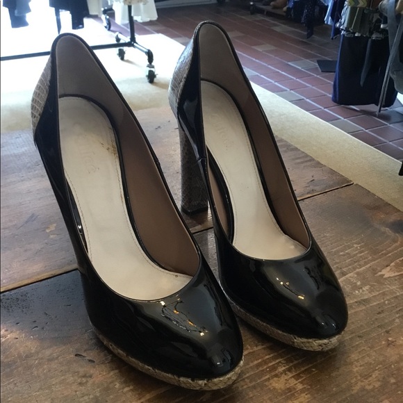CHLOE BLK PAT/SNAKE ROUND TOE STACK HEEL PUMP *8.5 - Picture 5 of 15